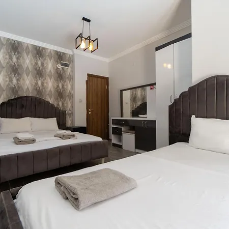 Stone House Butik Hotel *
