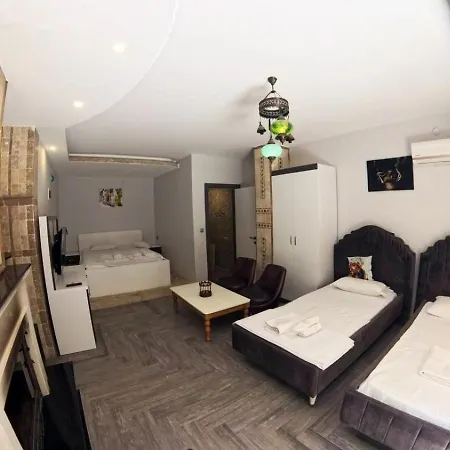 Stone House Butik * 伊兹密尔