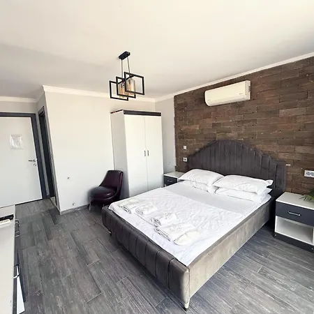 Stone House Butik * 伊兹密尔