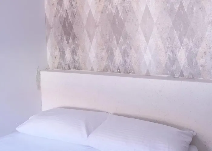 Stone House Butik * Esmirna