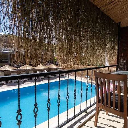Stone House Butik מלון איזמיר